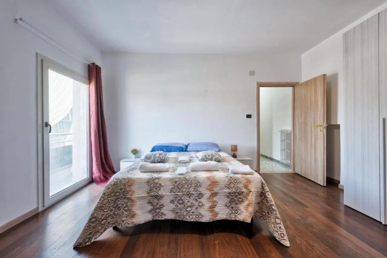 Venice H&S Apt Private Room With Ac Mestre Guest house